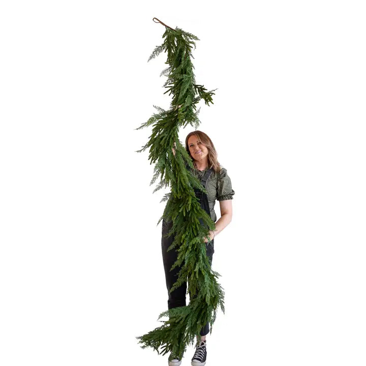 đNatural Christmas Greenery - Real Touch Norfolk Pine Garland